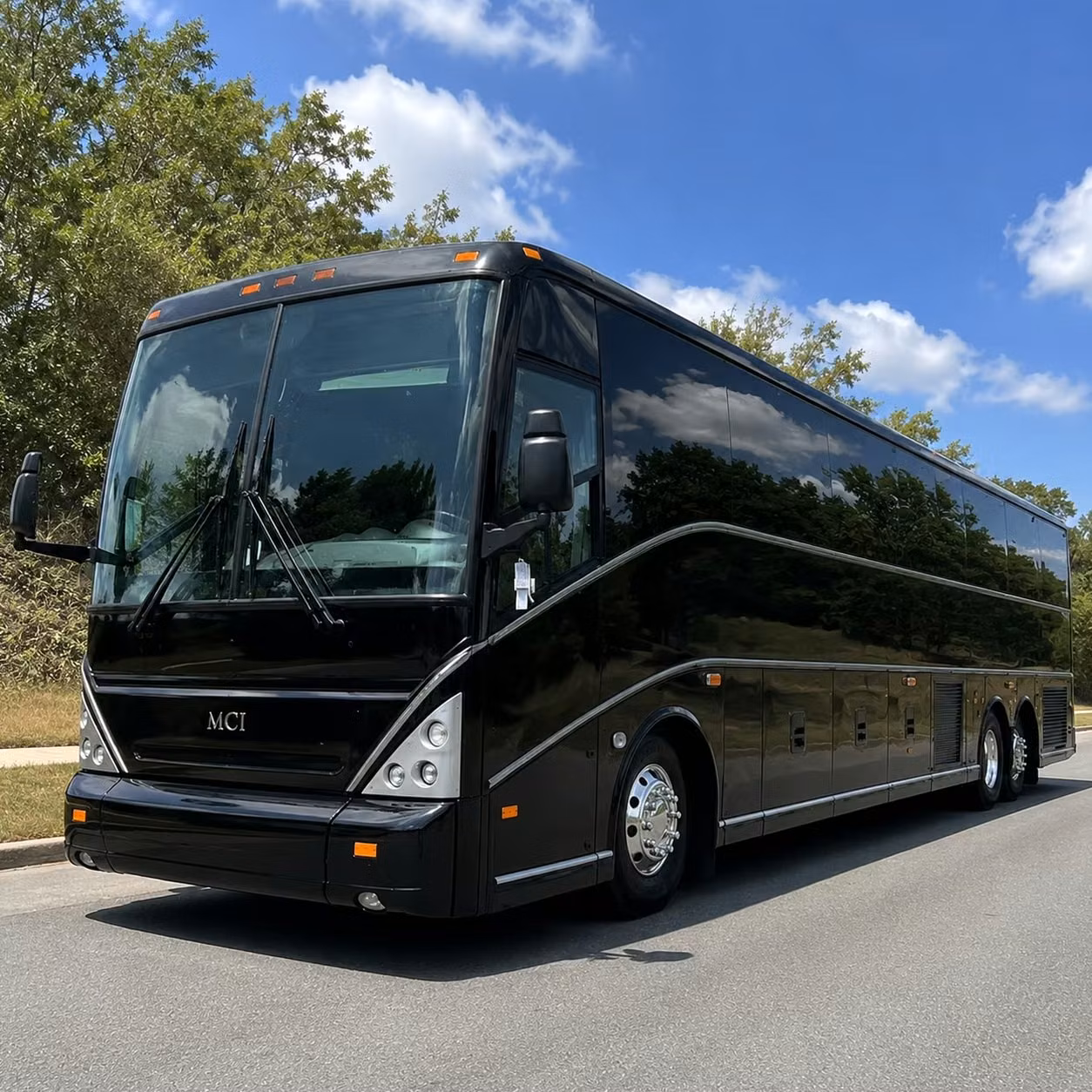 charterbusrentalknoxvilletn com will help you find the right bus for knoxville outdoor festivals and multi venue events