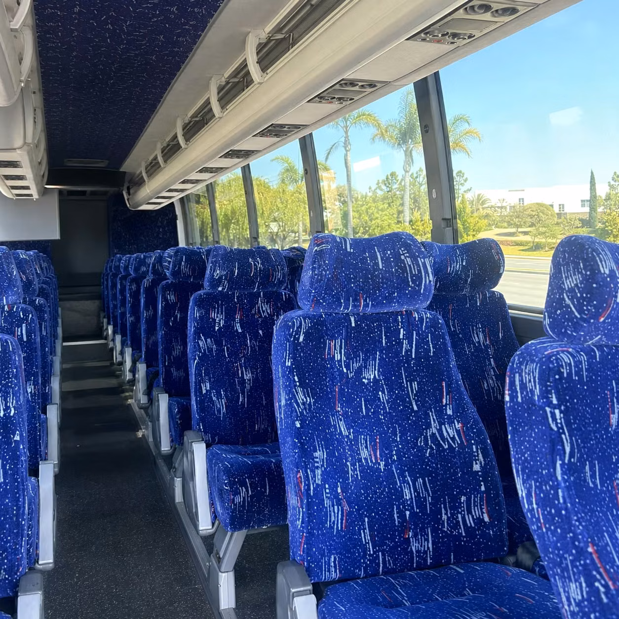 knoxville bus rentals for school field trips