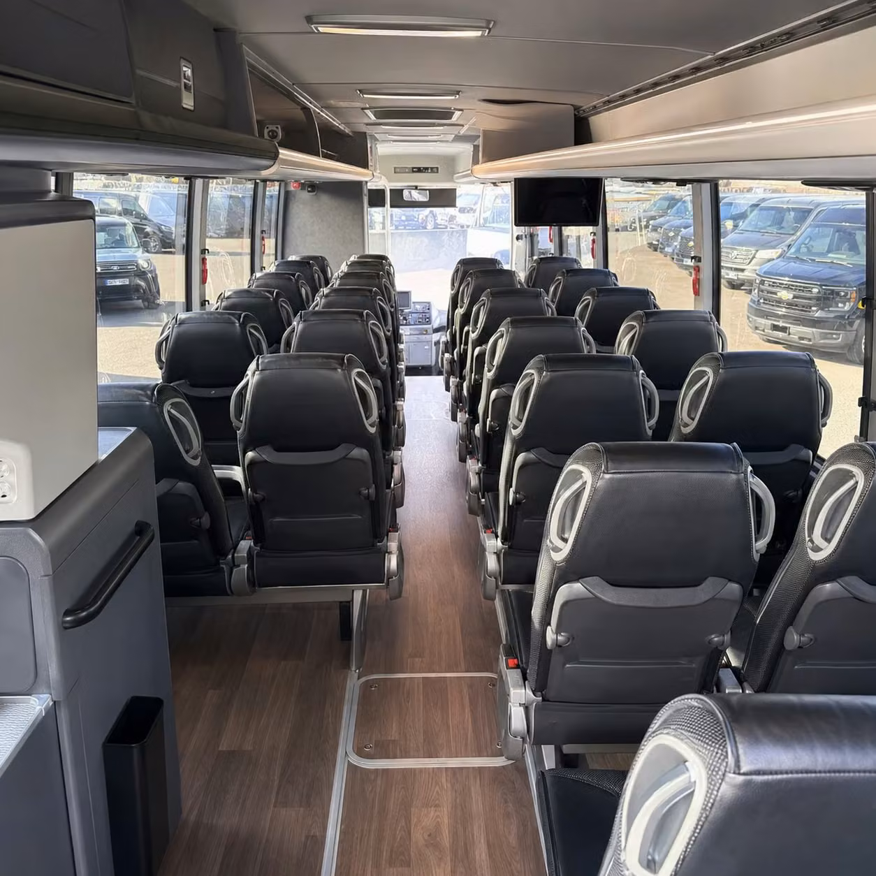 knoxville charter bus rental