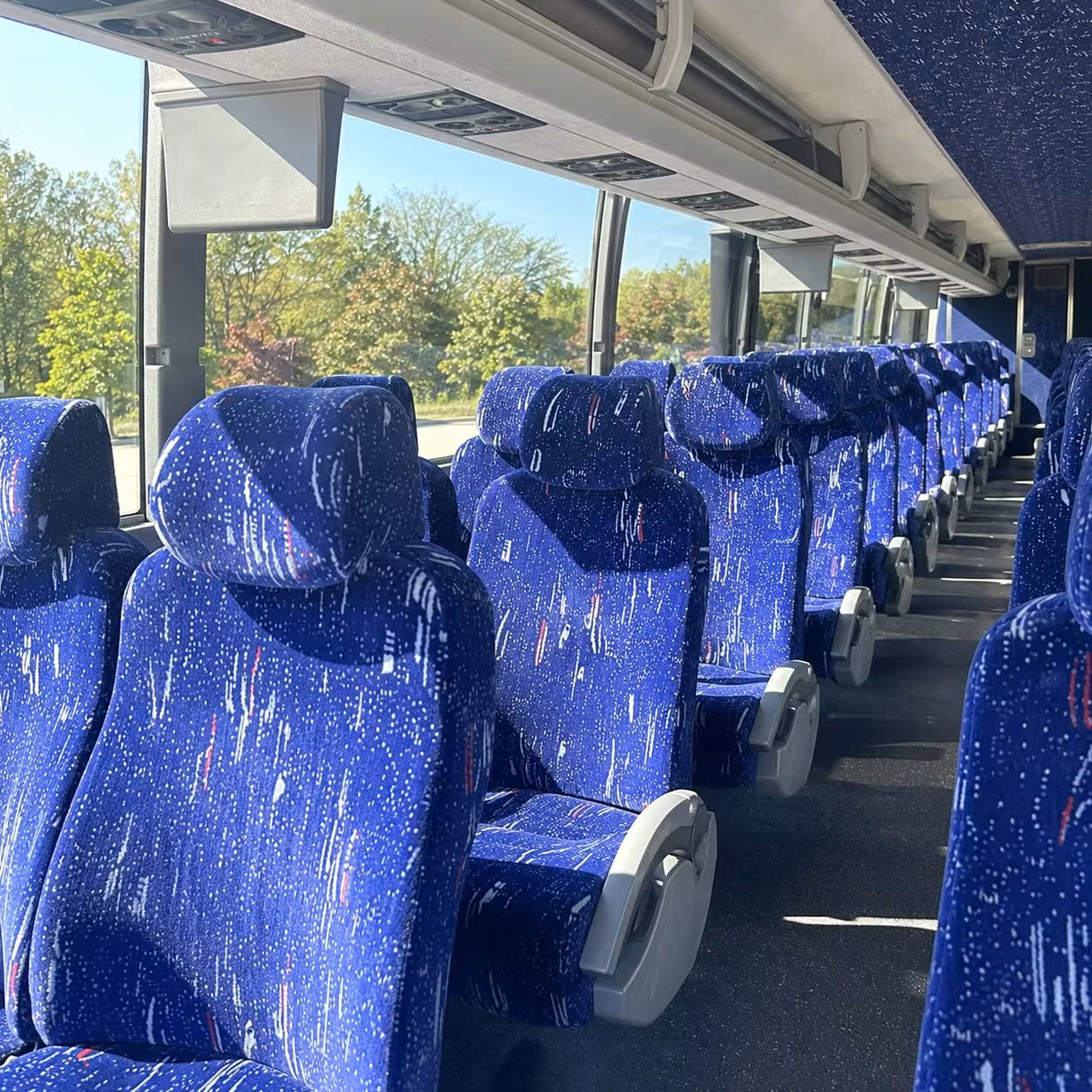 knoxville charter buses