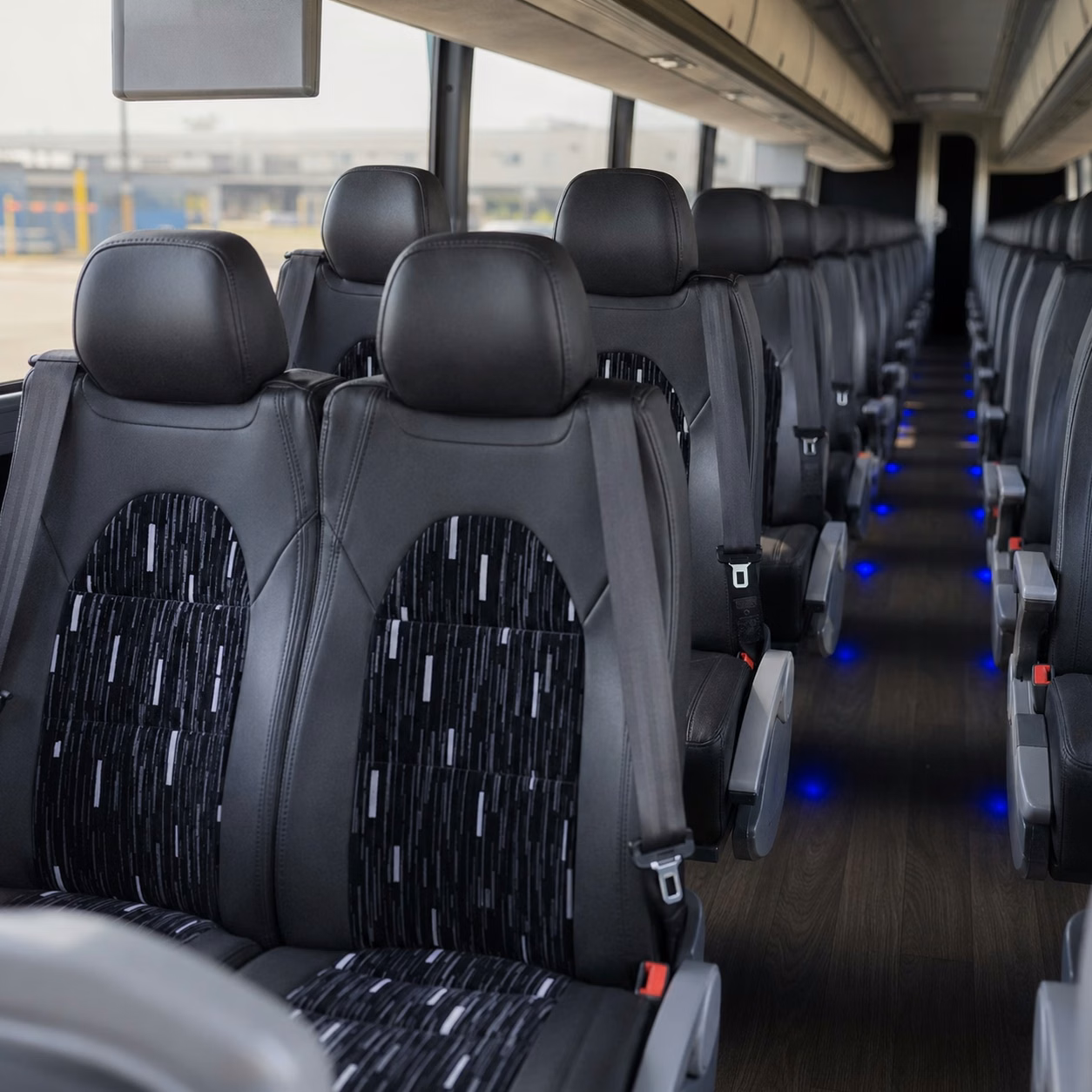 shuttle buses for knoxville wedding guests staying downtown