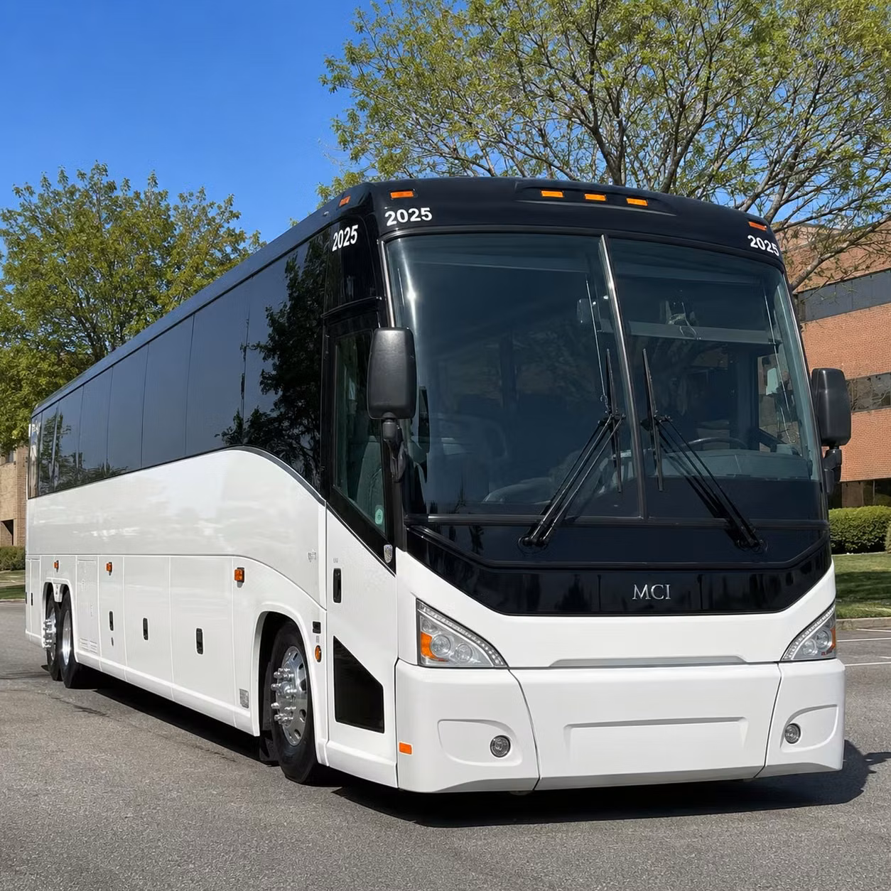 why knoxville faith communities choose charterbusrentalknoxvilletn com for senior ministry transportation